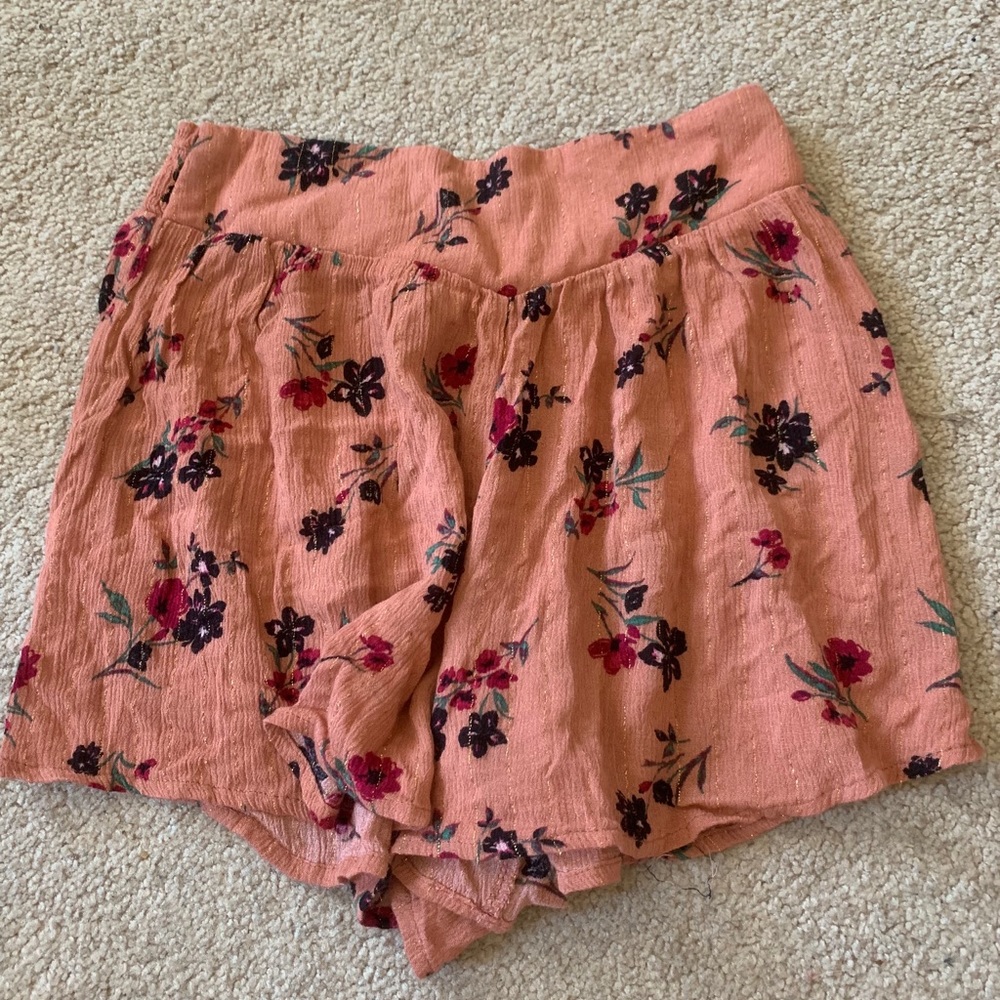 floral shorts